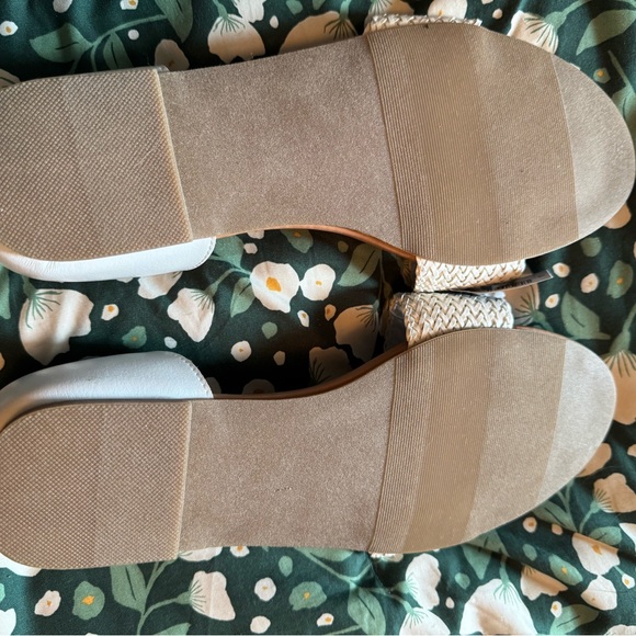 NWT Torrid Sandals Size 11w - Picture 2 of 3